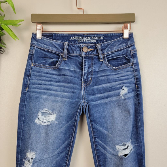American Eagle Jegging Medium Wash Skinny Low Rise Distressed Denim AE 4 Jeans - Picture 4 of 12